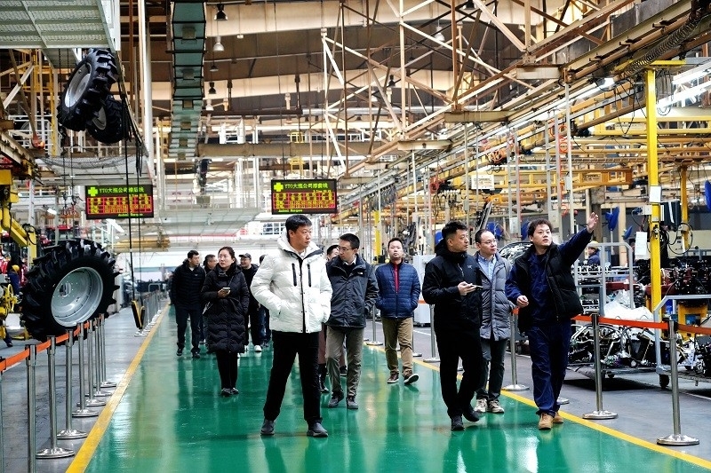 国机工程走进一拖 (5).jpg